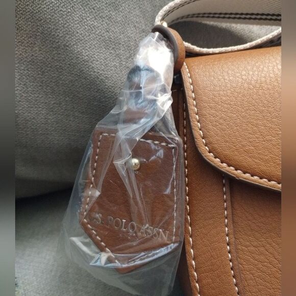 U.S. Polo Assn. Tan Crossbody Bag with Logo Strap NWT - Picture 4 of 5